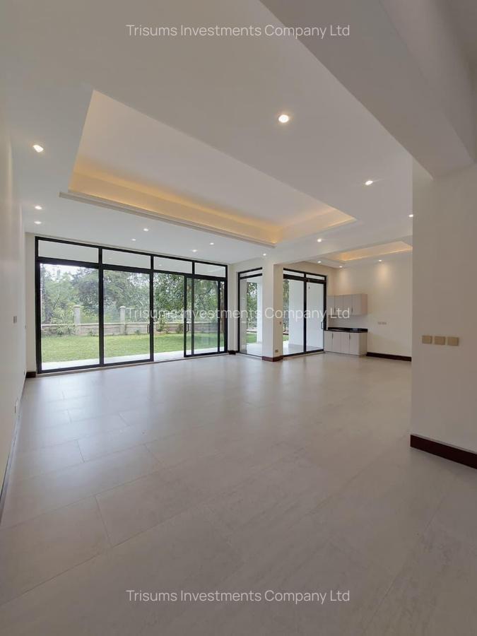 5 Bed Villa with En Suite in Westlands Area - 2