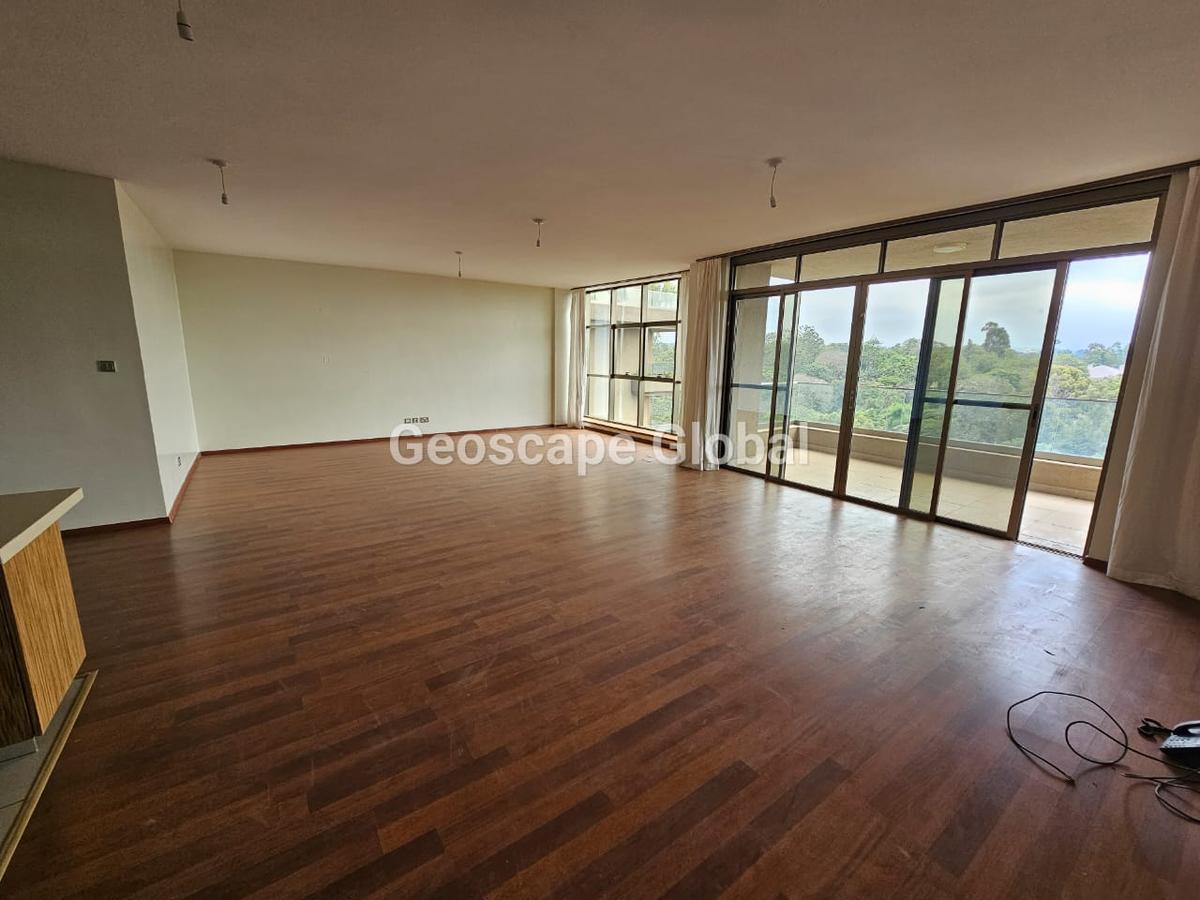 3 Bed Apartment with En Suite in Westlands Area - 1