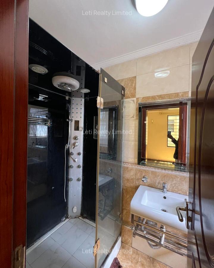 5 Bed Townhouse with En Suite in Lavington - 4