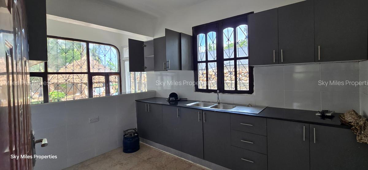 3 Bed House with En Suite at Zebra Mtwapa - 10