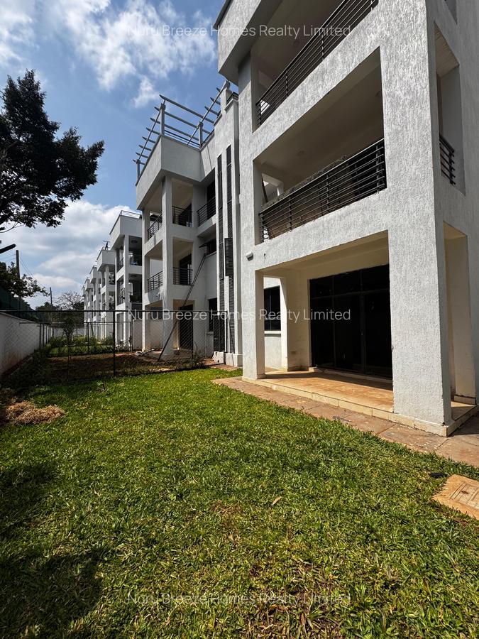 5 Bed Townhouse with En Suite in Lavington - 4