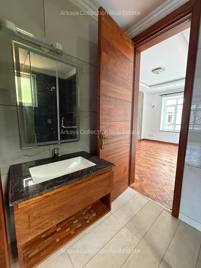 5 Bed Townhouse with En Suite in Lavington - 7