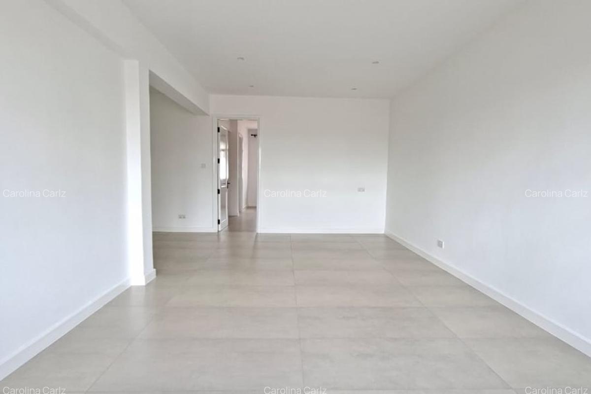 4 Bed House with En Suite at Brookside Drive - 8