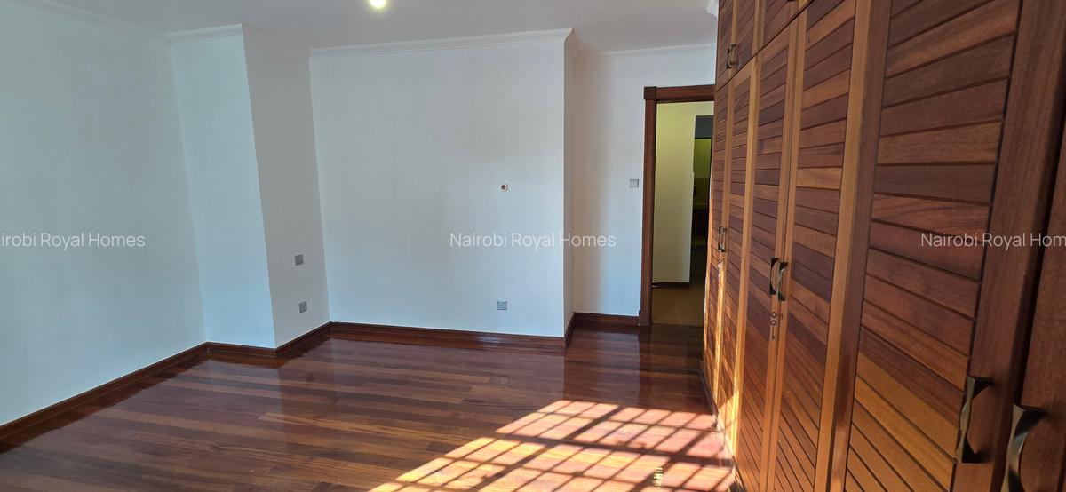 4 Bed Townhouse with En Suite at Peponi Road - 15