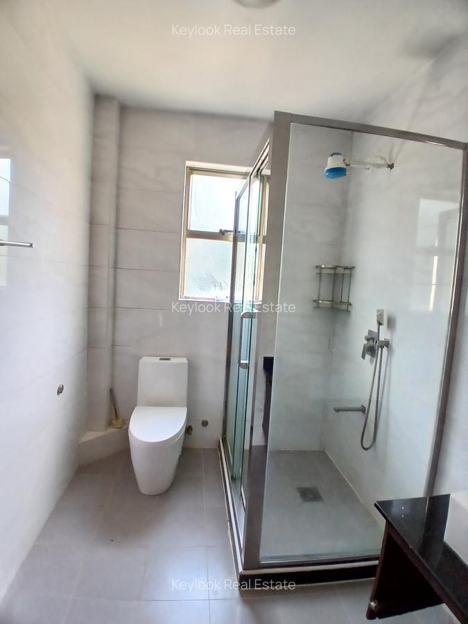 5 Bed Townhouse with En Suite at Lavington Green - 7