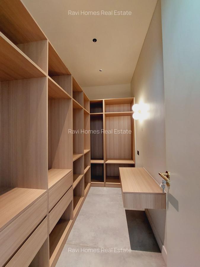 5 Bed Apartment with En Suite in Westlands Area - 9