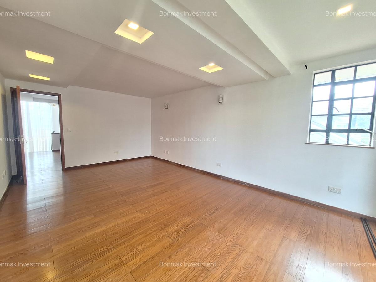 4 Bed Townhouse with En Suite at Kitusuru Ridge - 18