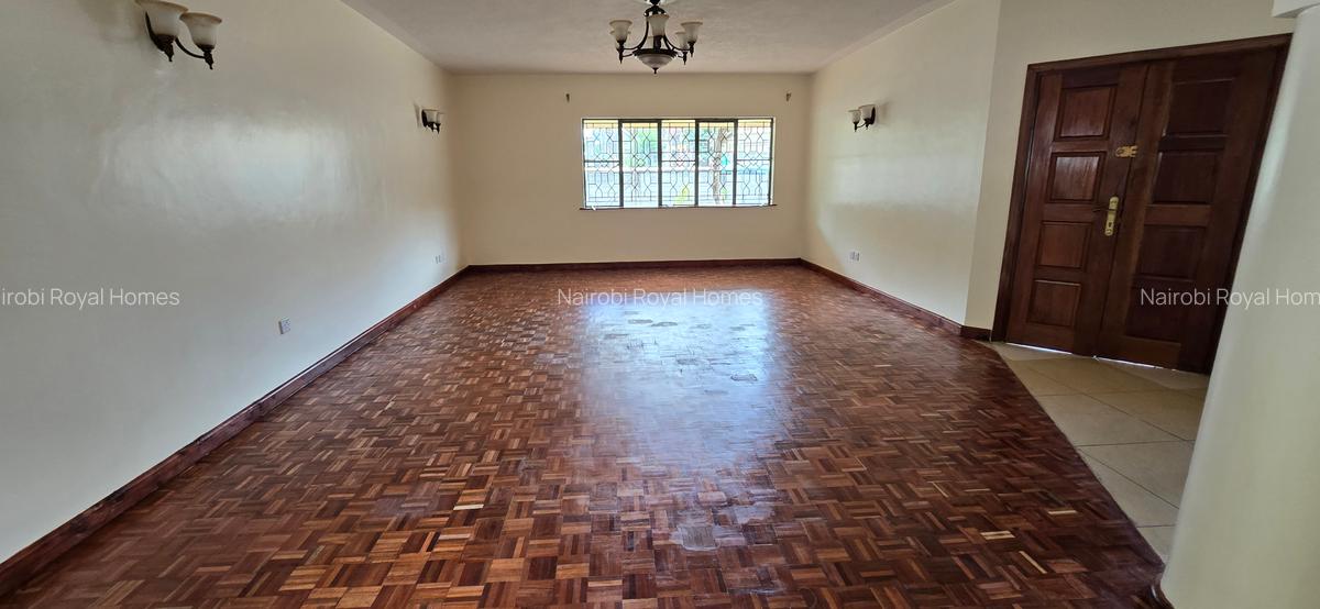 5 Bed Townhouse with En Suite at Lavington Green - 16