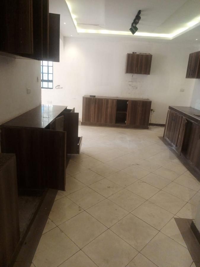 6 Bed House with En Suite in Ongata Rongai - 3