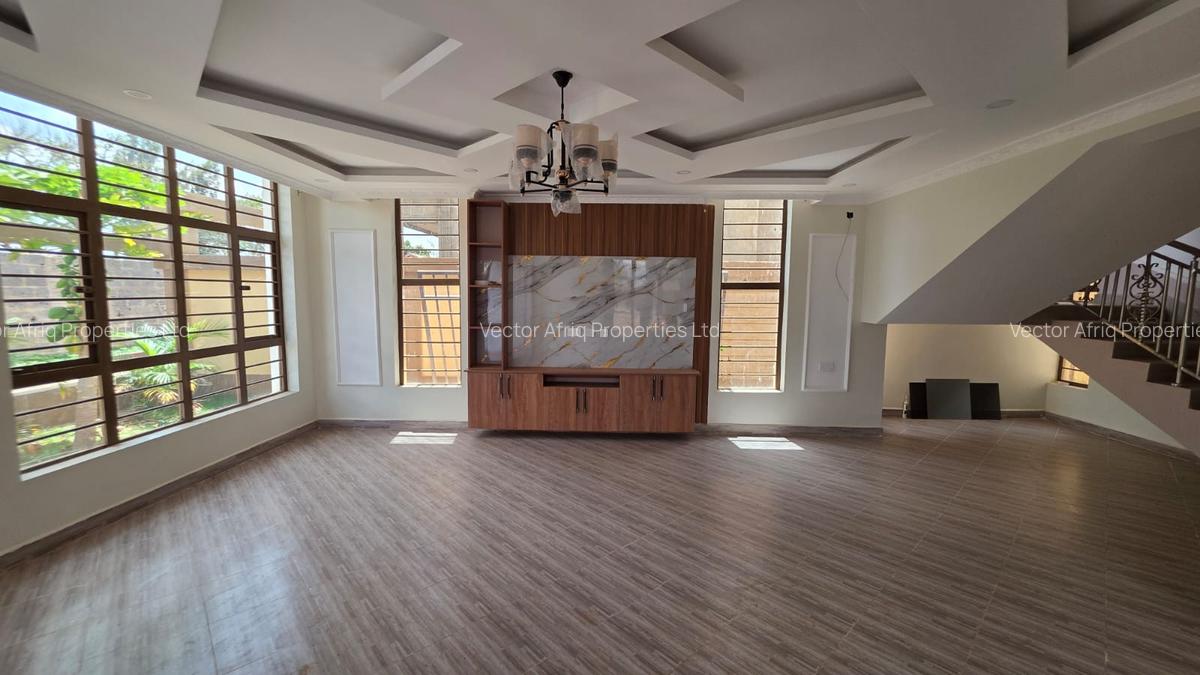 4 Bed Townhouse with En Suite in Ruiru - 2