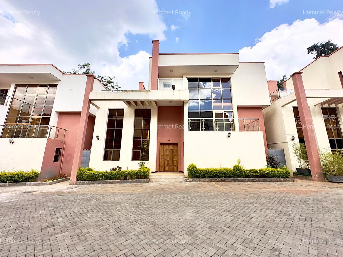 5 Bed Townhouse with En Suite in Lavington - 2