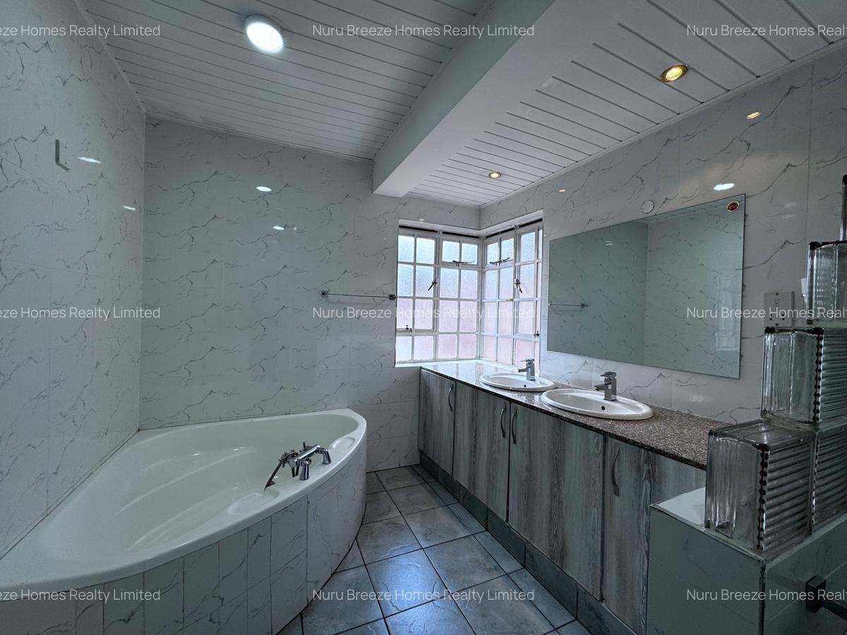 4 Bed House with En Suite in Gigiri - 10