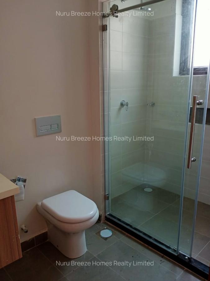 5 Bed Townhouse with En Suite in Lavington - 12