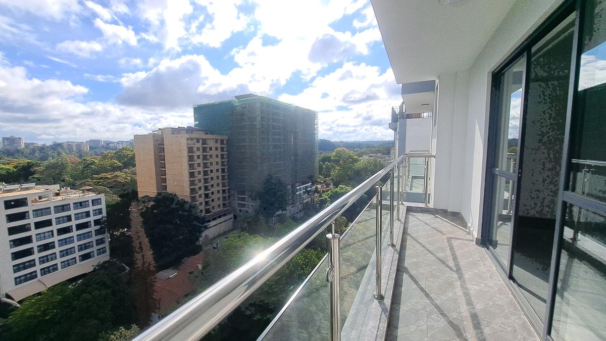 2 Bed Apartment with En Suite at Riverside Dr - 15