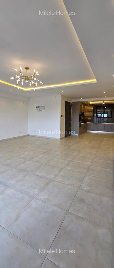 Serviced 4 Bed Apartment with En Suite in Parklands - 8