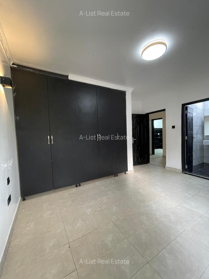 2 Bed Apartment with En Suite at Bohra Street - 15