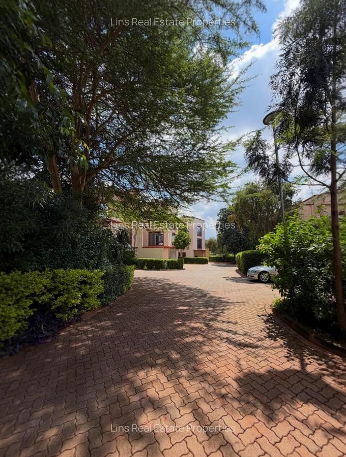 4 Bed Townhouse with En Suite in Runda - 1