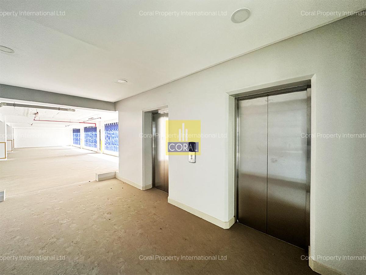 Warehouse with Parking in Embakasi - 10