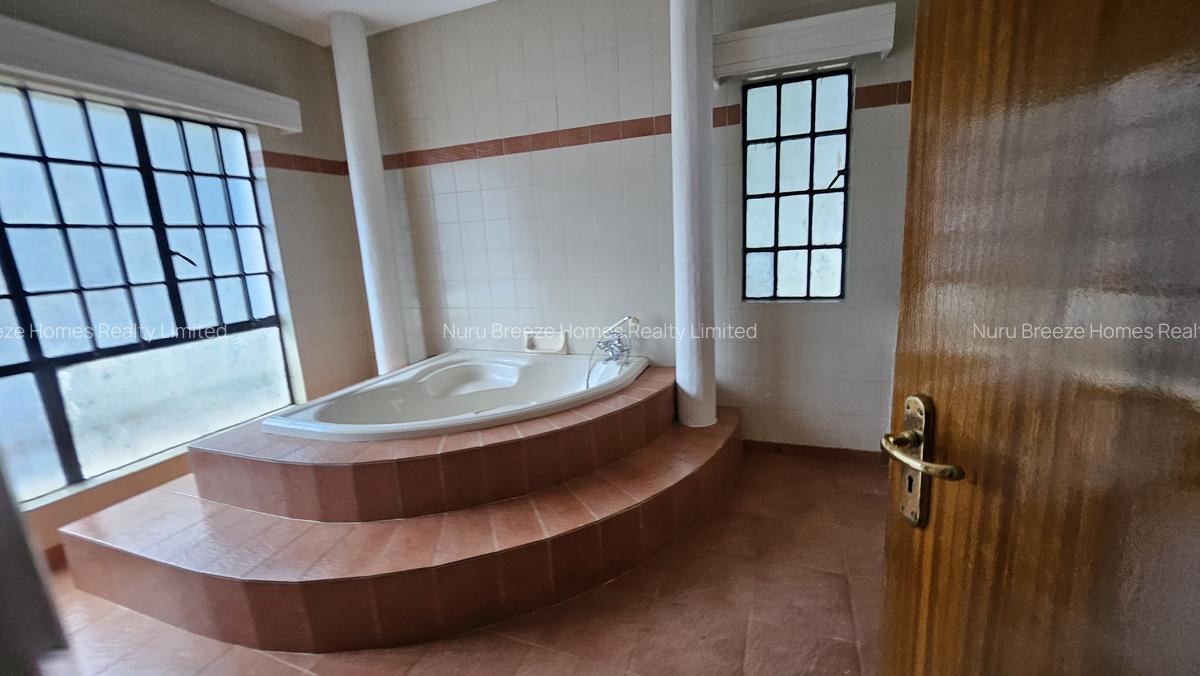 5 Bed House with En Suite in Gigiri - 9