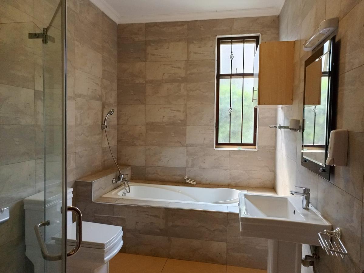 6 Bed House with En Suite in Kitisuru - 19
