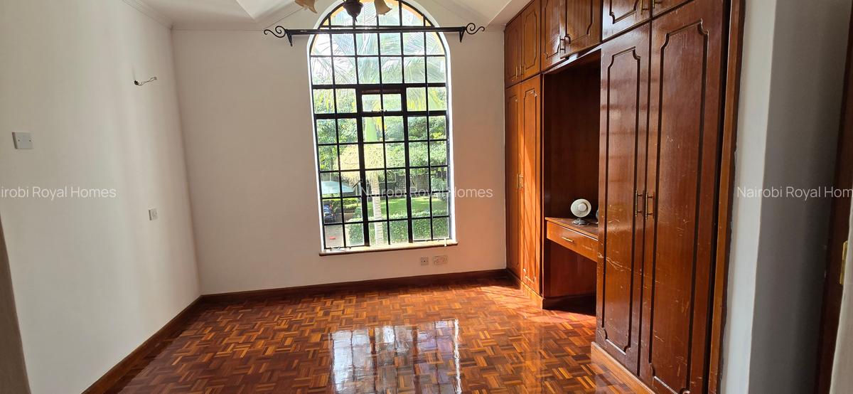 4 Bed Townhouse with En Suite at Lavington Green - 9