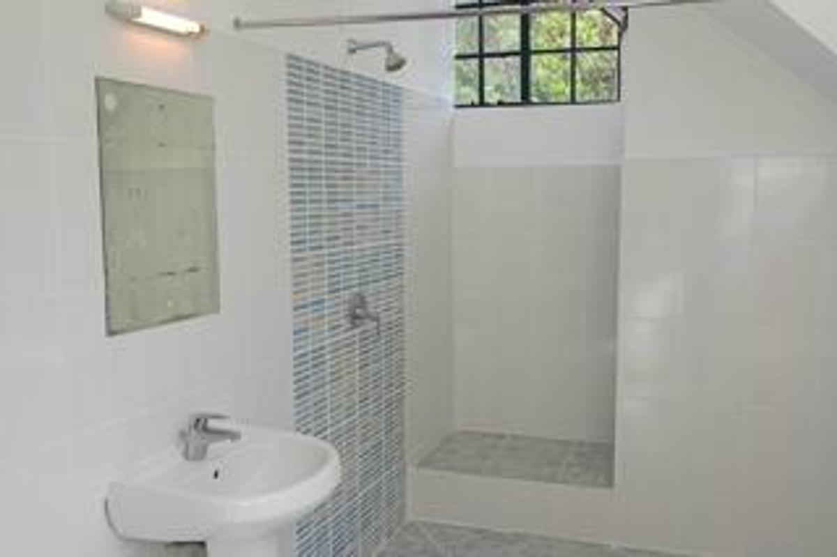 2 Bed Apartment with En Suite at School Lane - 10