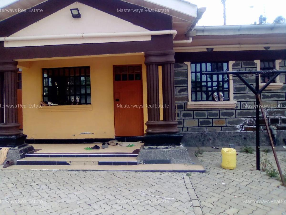 7 Bed House with En Suite at Lanet - 4