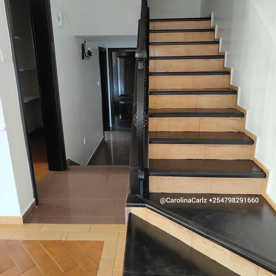 4 Bed Townhouse with En Suite at Brookside Drive - 9