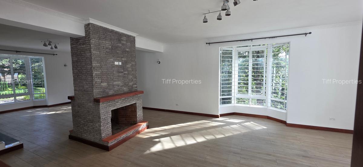 6 Bed Townhouse in Rosslyn - 4