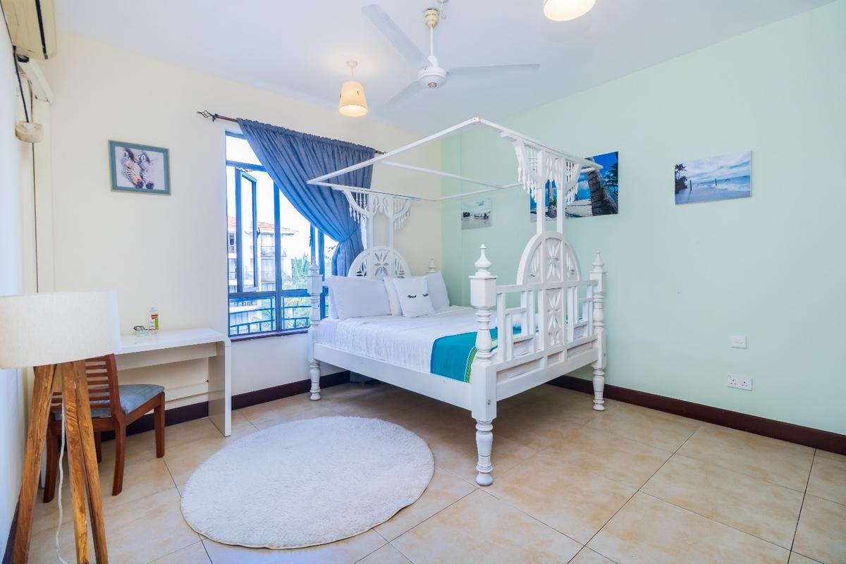 Serviced 2 Bed Apartment with En Suite in Nyali Area - 5