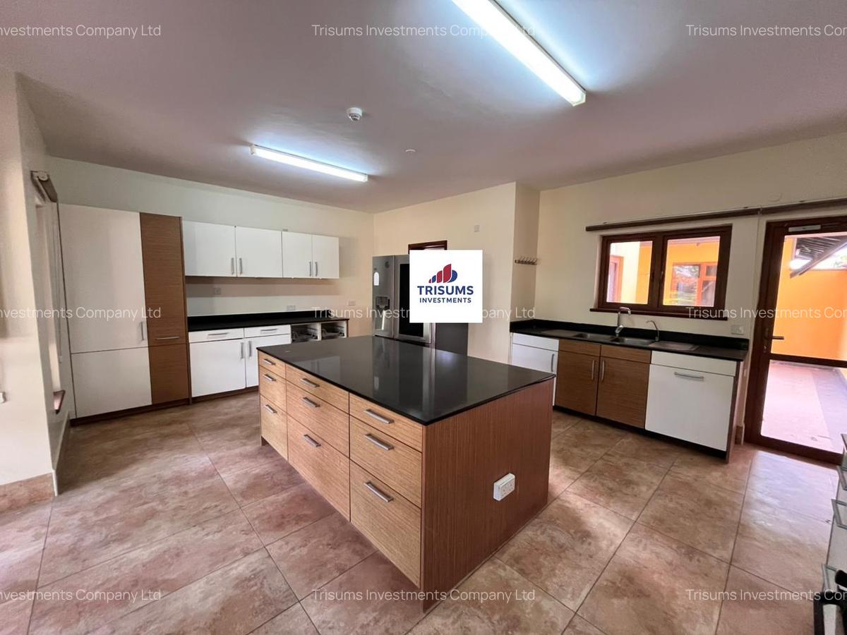 5 Bed Villa with En Suite in Kitisuru - 6