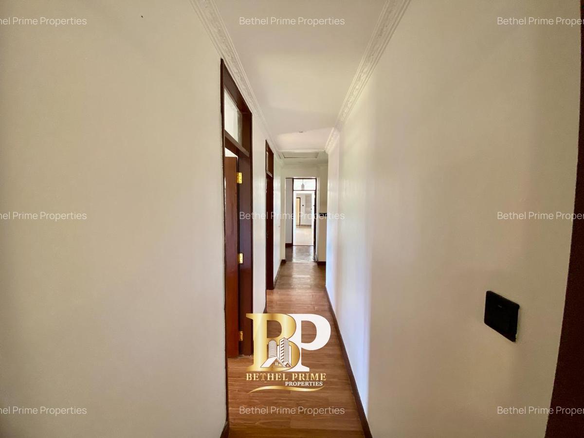 4 Bed House with En Suite at Loresho Crescent - 8