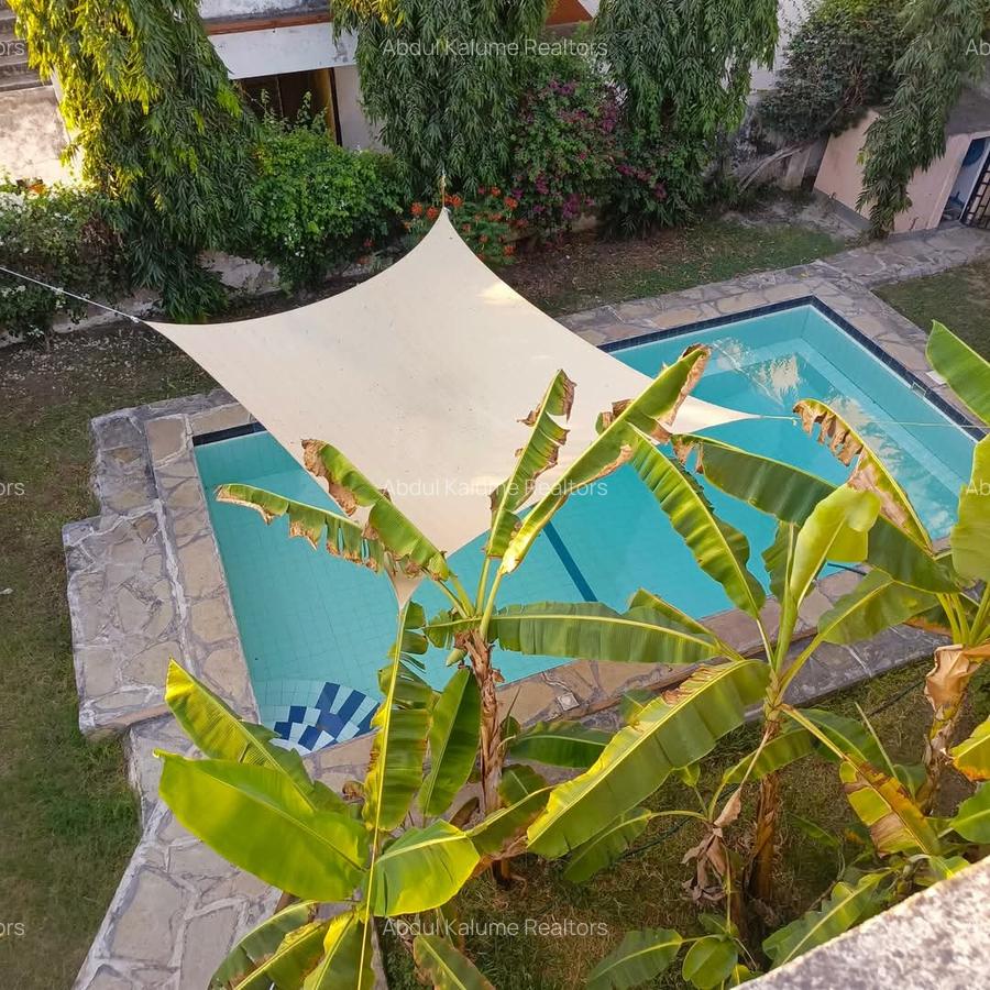 5 Bed Villa with En Suite at Bamburi - 2