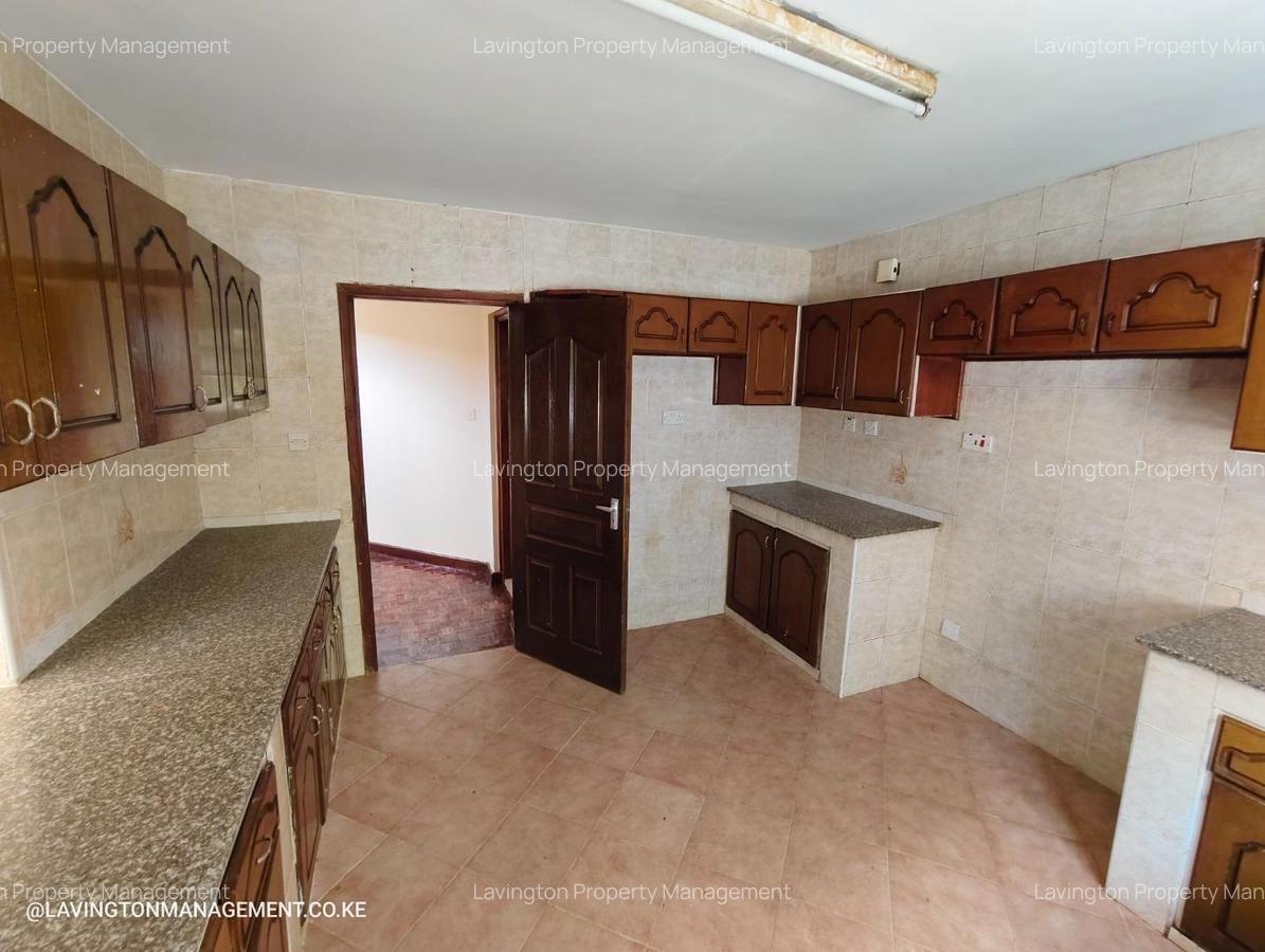 4 Bed Townhouse with En Suite at Lavington Green - 6