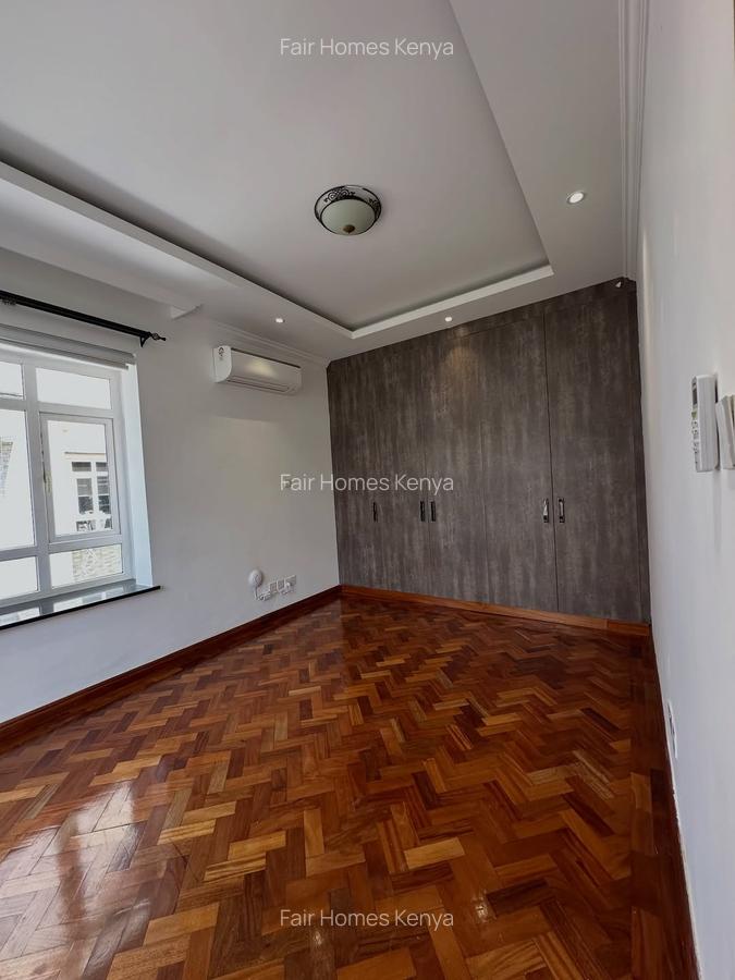 5 Bed Townhouse with En Suite at Chalbi Drive - 5