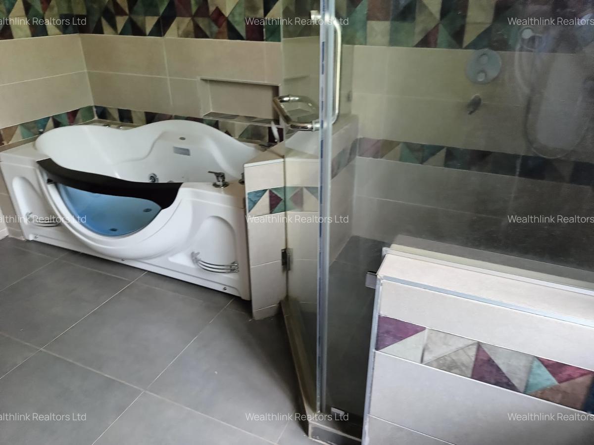 Serviced 2 Bed Apartment with En Suite at Isk - 12