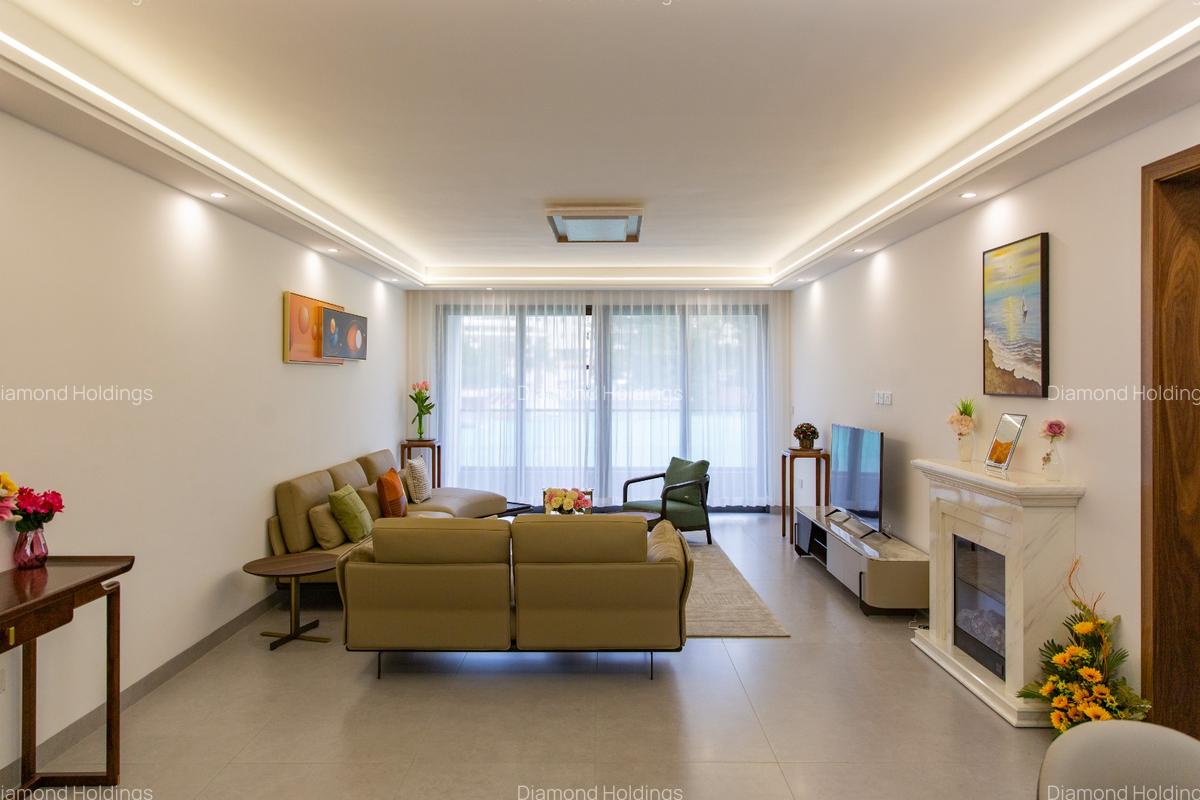 Serviced 2 Bed Apartment with En Suite at Westland - 7