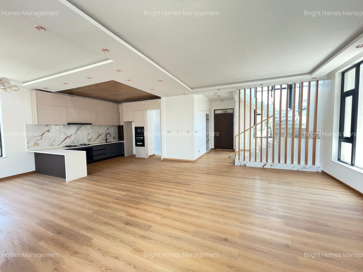 5 Bed Townhouse with En Suite in Lavington - 5