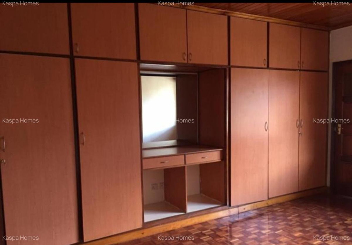 5 Bed Villa with En Suite in Lavington - 8