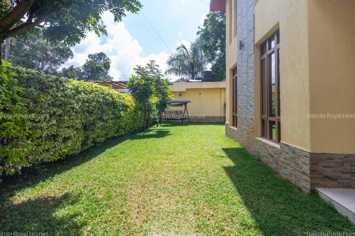 5 Bed Townhouse with En Suite at Lavington - 8