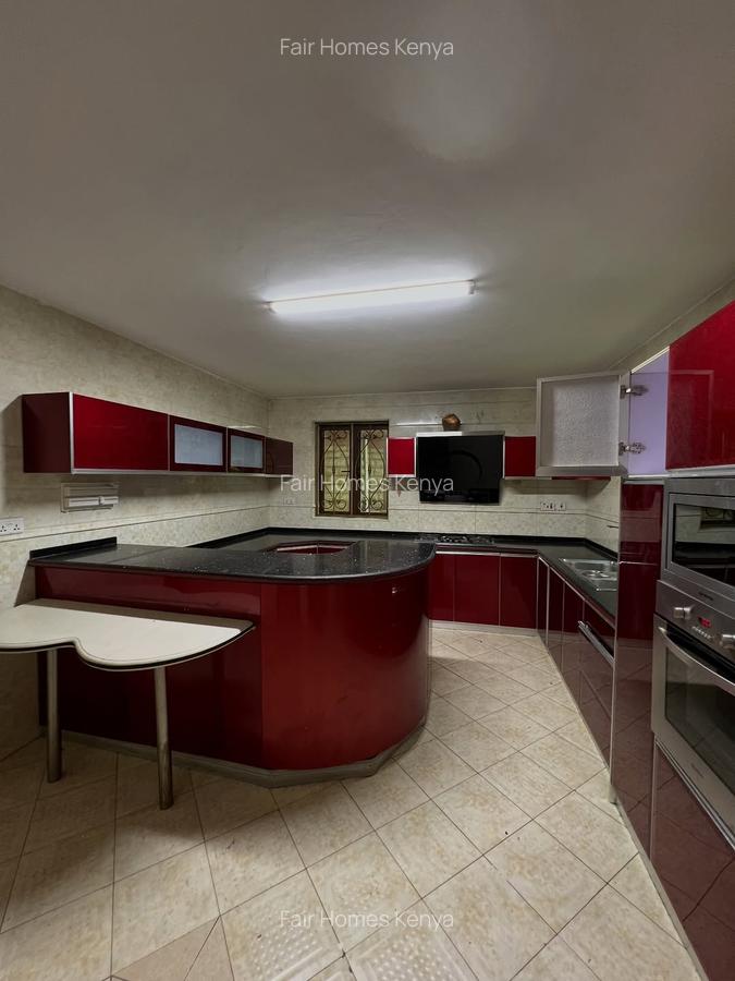 5 Bed Townhouse with En Suite at Othaya Road - 7