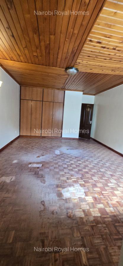 5 Bed Townhouse with En Suite at Lavington Green - 19