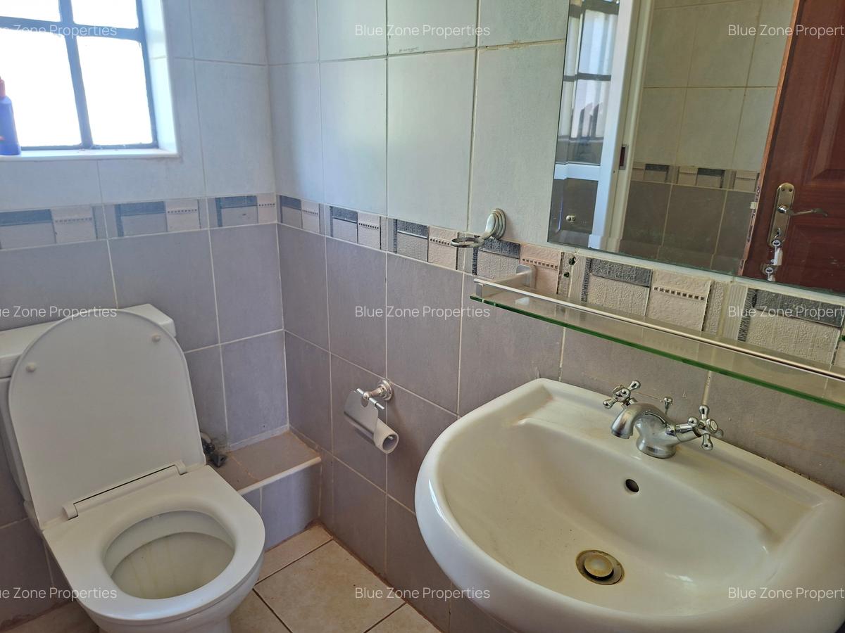 4 Bed Townhouse with En Suite at Off Glory Rd - 14