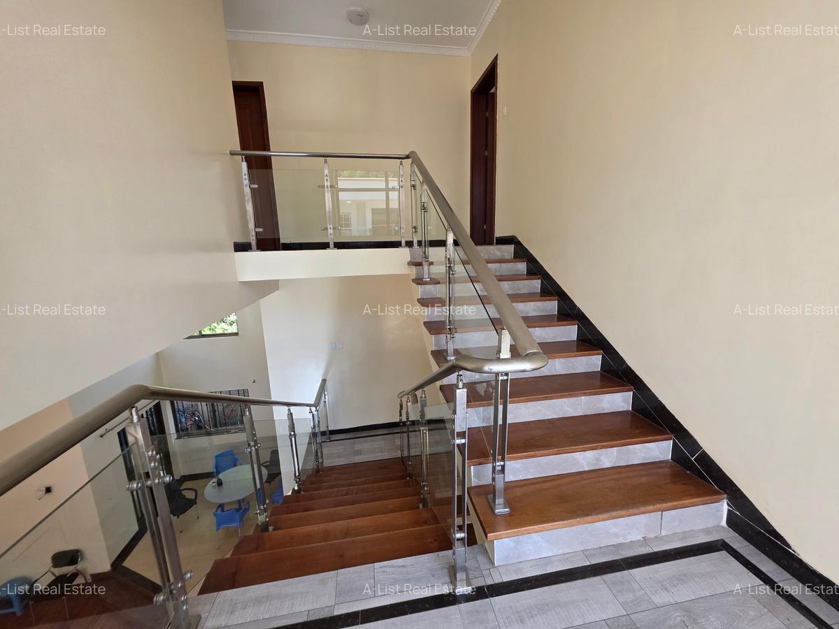 5 Bed Villa with En Suite at Chalbi Road - 2