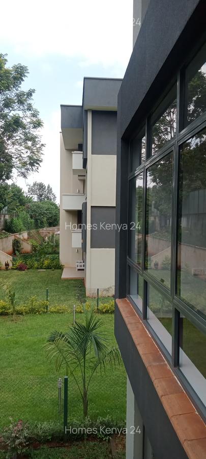 4 Bed Townhouse in Rosslyn - 10