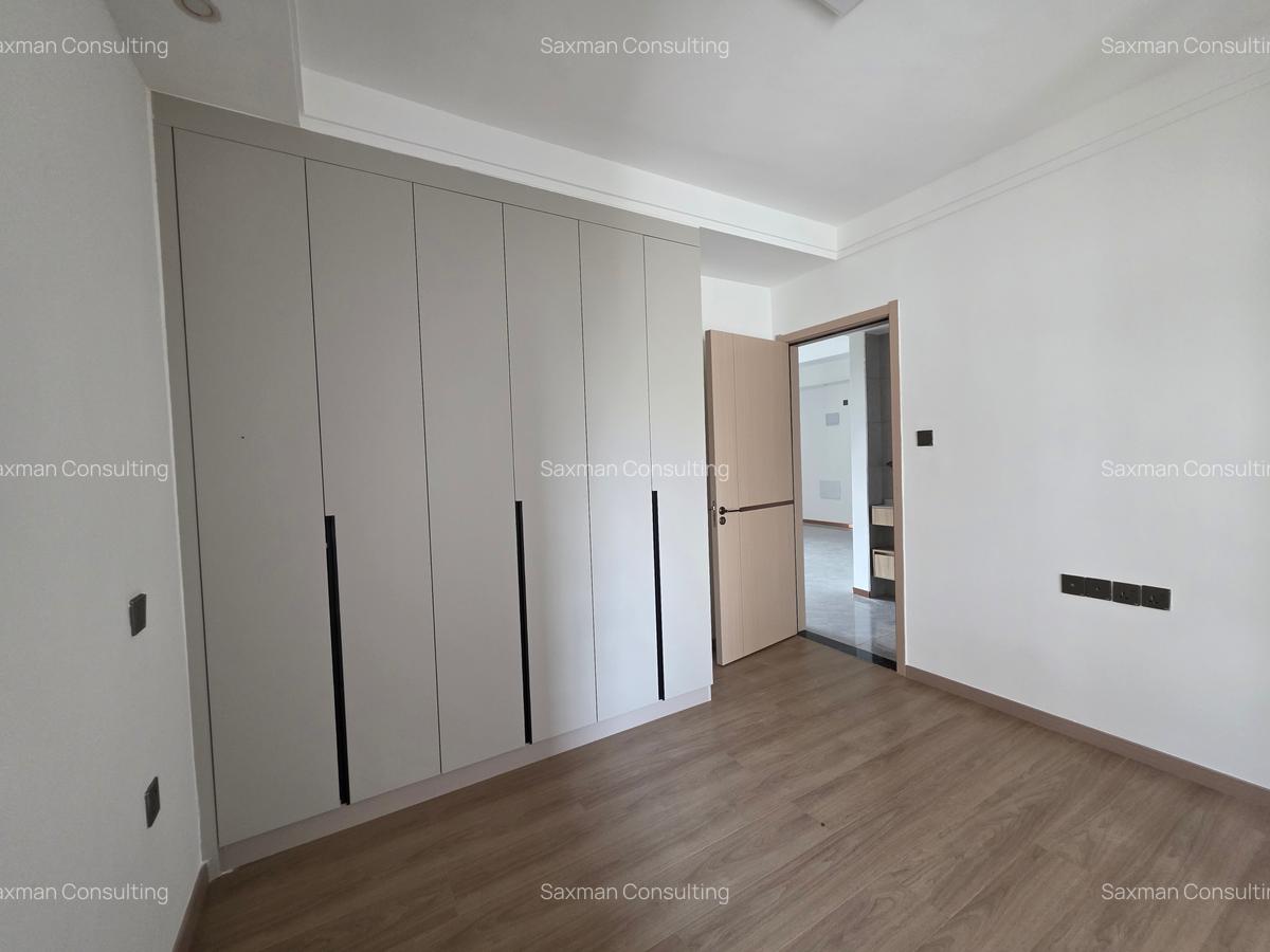 2 Bed Apartment with En Suite in Riverside - 12
