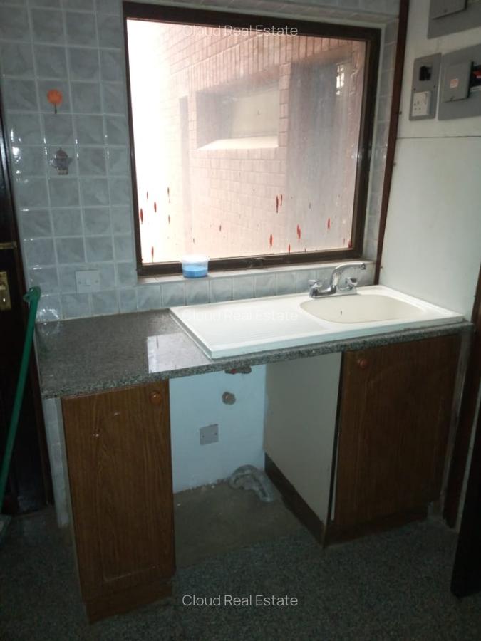 1 Bed Apartment with Parking in Westlands Area - 16