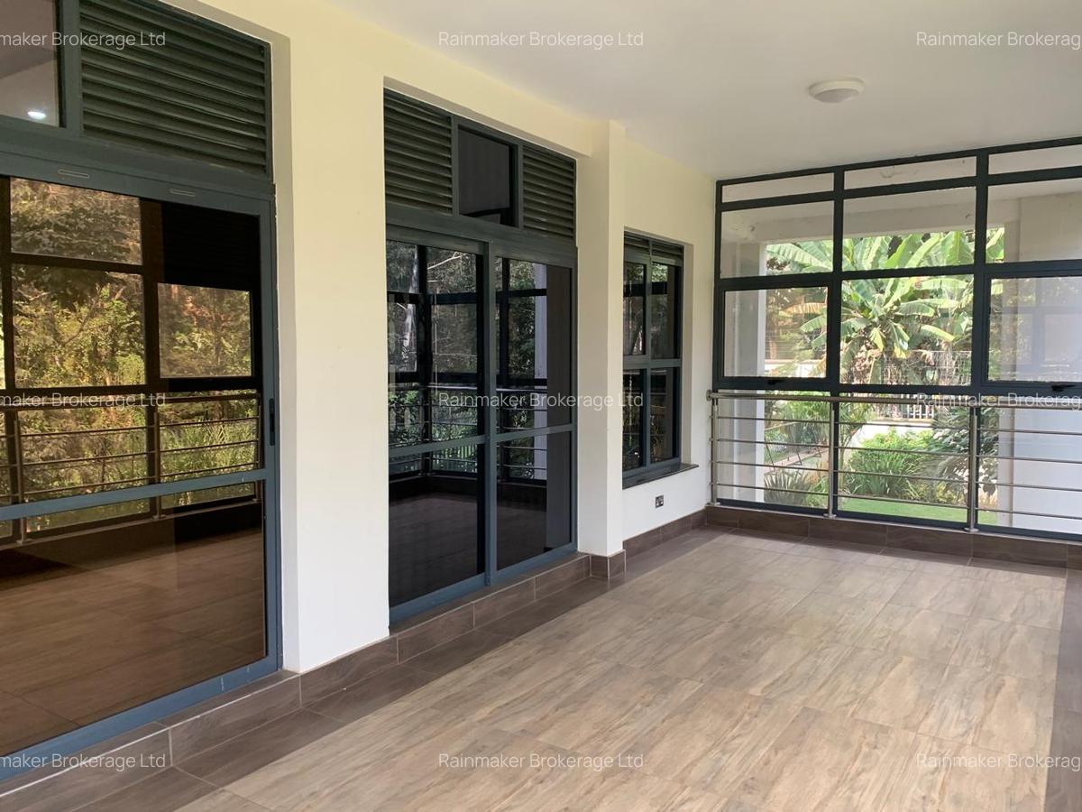 7 Bed House with En Suite in Nyari - 15