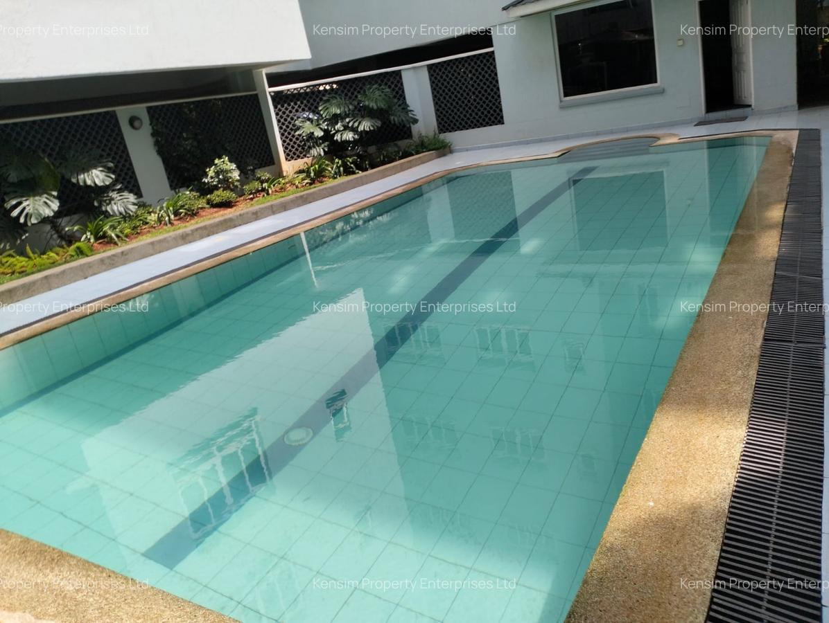 3 Bed Apartment with En Suite in Brookside - 19