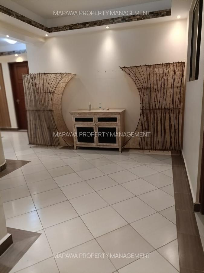 Serviced 3 Bed Apartment with En Suite in Westlands Area - 15